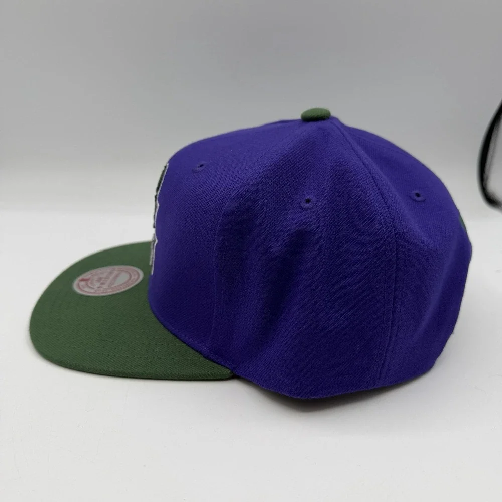 Mitchell & Ness Milwaukee Bucks Hat Cap Snapback‎ Adjustable Purple Original Fit
